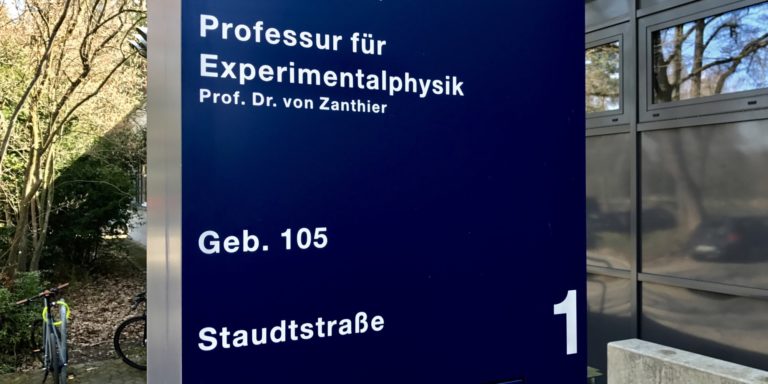 Beitragsbild für Contact