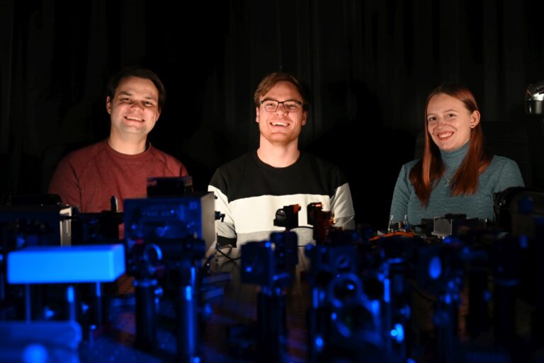 Watching the stars by stopwatching photons